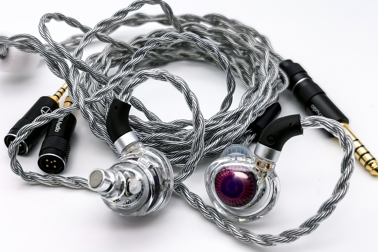 TRN Medusa」 12mm DLC振動板＆トリプルチャンバー構造を採用。攻め