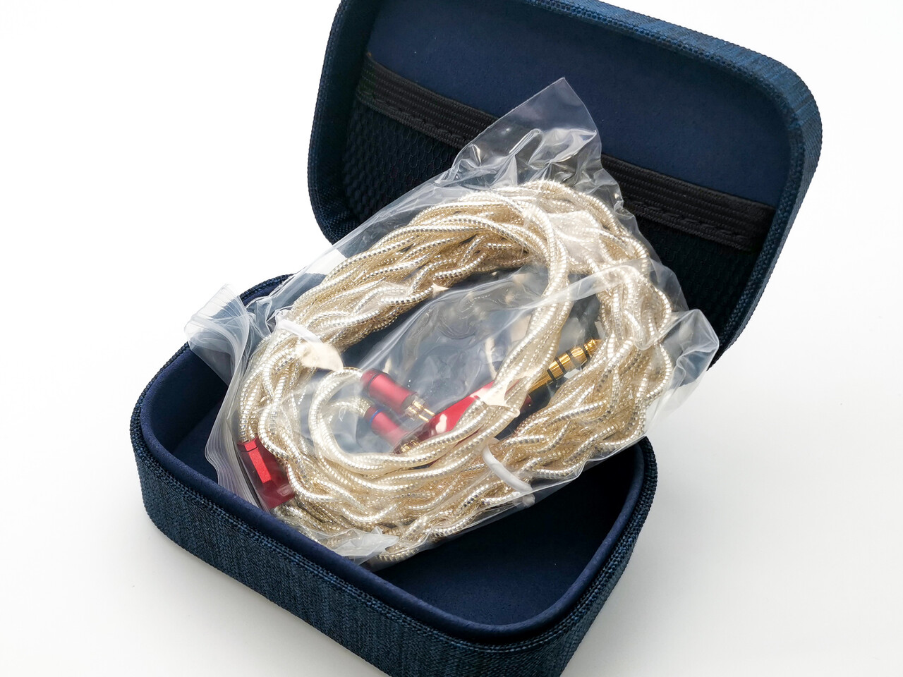 極上金巻アクセサリー116g 東Y7-0829⭐︎2F Linsoul 7N OCC単結晶銅 銀メッキ線 ケーブル」中高域を明瞭に変化