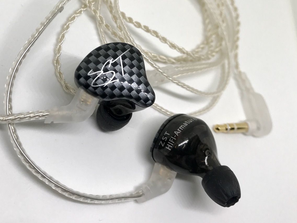 kzです。 KZ ZST Pro」編／ZS6だけじゃない！ KZ人気イヤホンの「新