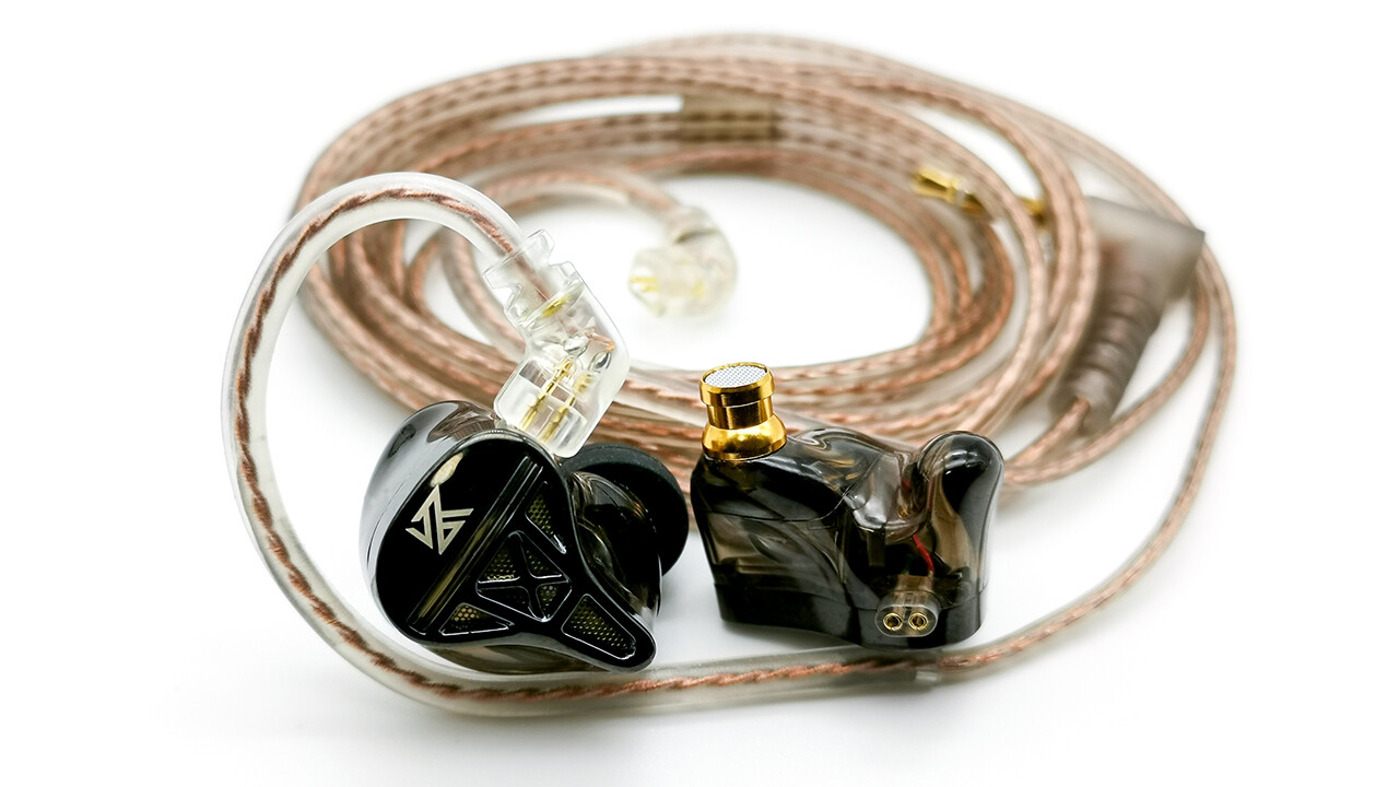 KZ DQS」 最新の「Legendary」ドライバーを搭載。パワフルかつ KZ DQS」 最新の「Legendary」ドライバーを搭載。パワフルかつ