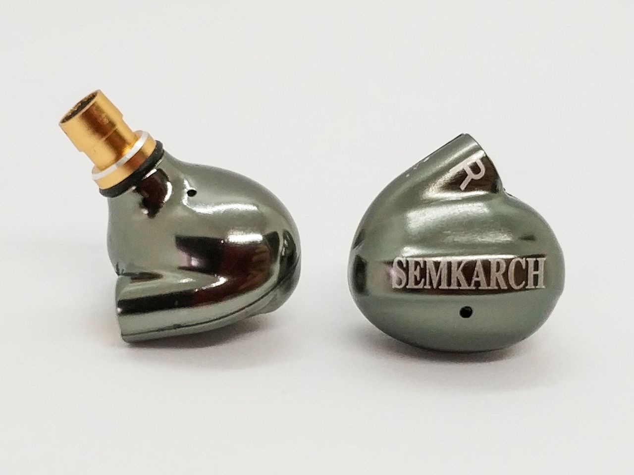 SEMKARCH SKC-CNT1」 パワフルな低域と抜群のバランスを両立した「個性