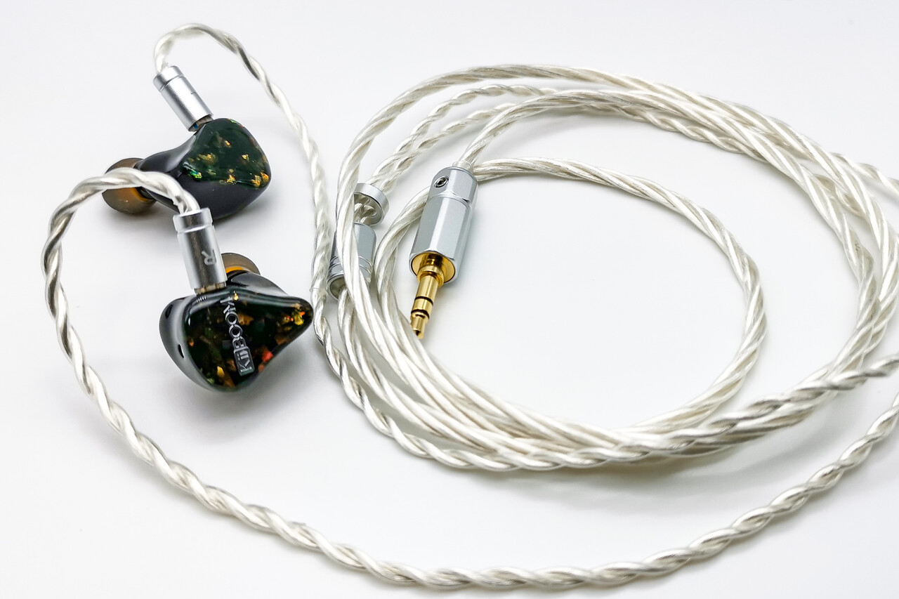 中古】【非常に良い】【国内正規品】LEAR カスタムサウンドイヤホン