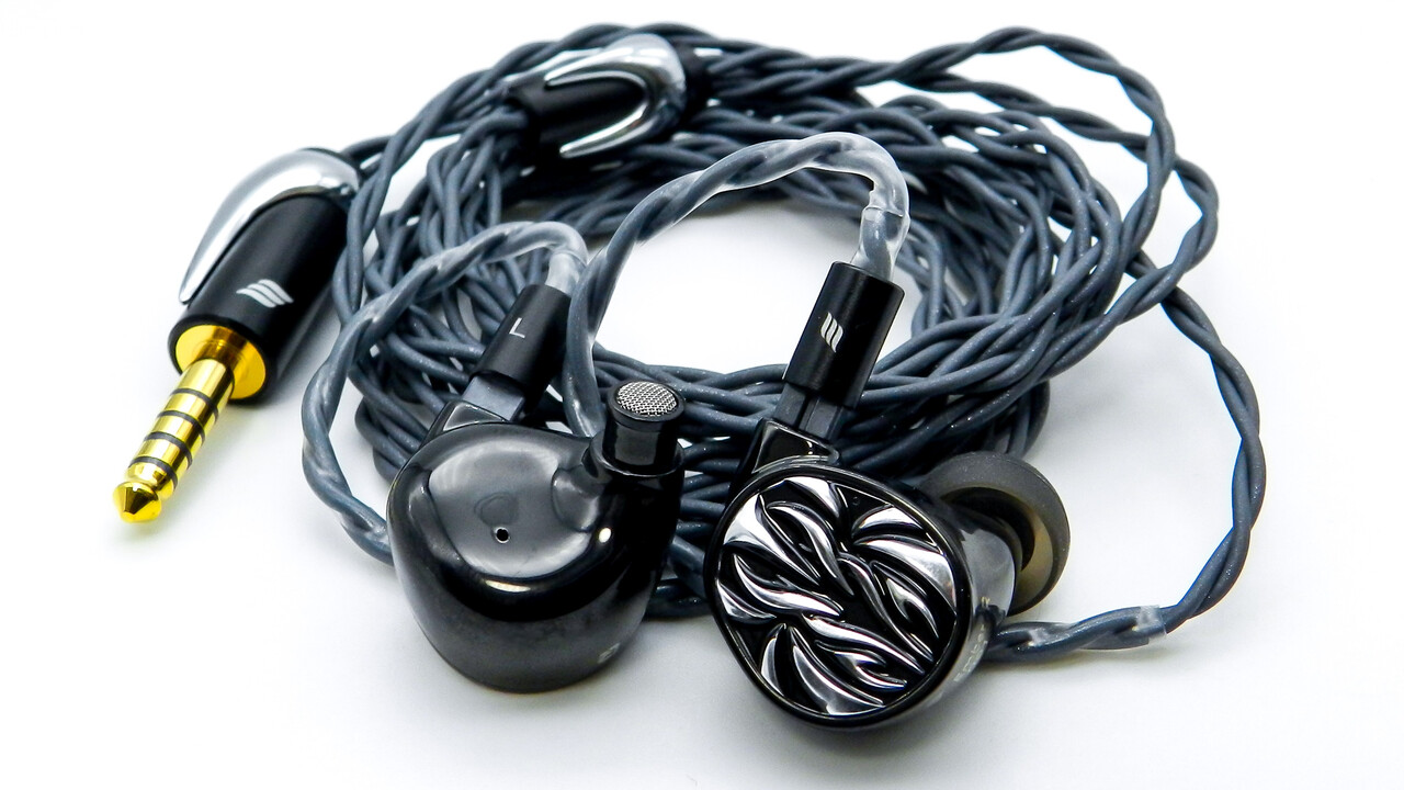 LETSHUOER Ember」 チタンシェルとEFFECT製ケーブルを備え音楽的
