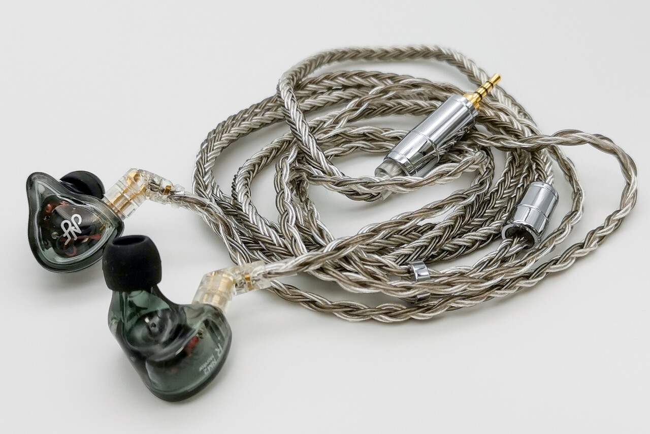NF Audio NM2」 精緻で質の高いモニターサウンド。シンプル NF Audio NM2」 精緻で質の高いモニターサウンド。シンプル