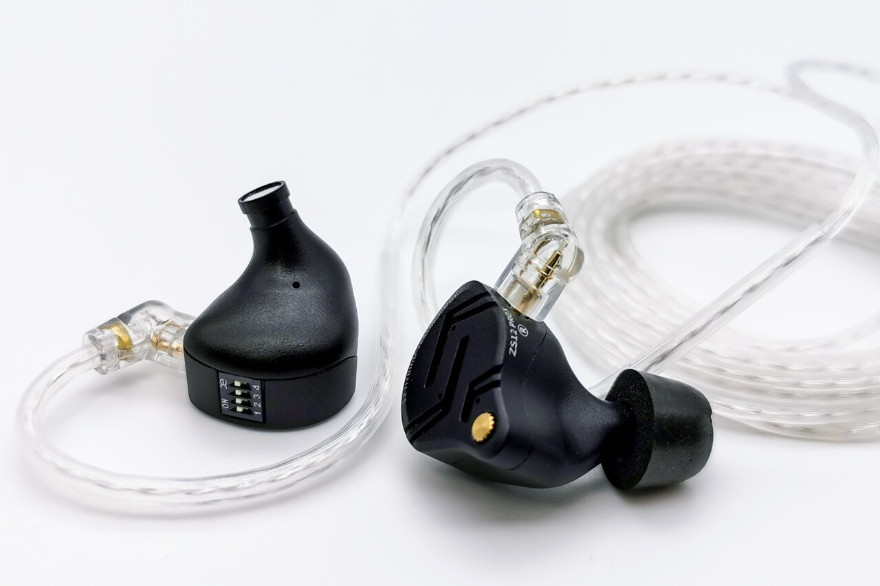 中華イヤホン8点セット KZ ZSTX」 低価格中華イヤホンの「定番モデル」が劇的に進化。2