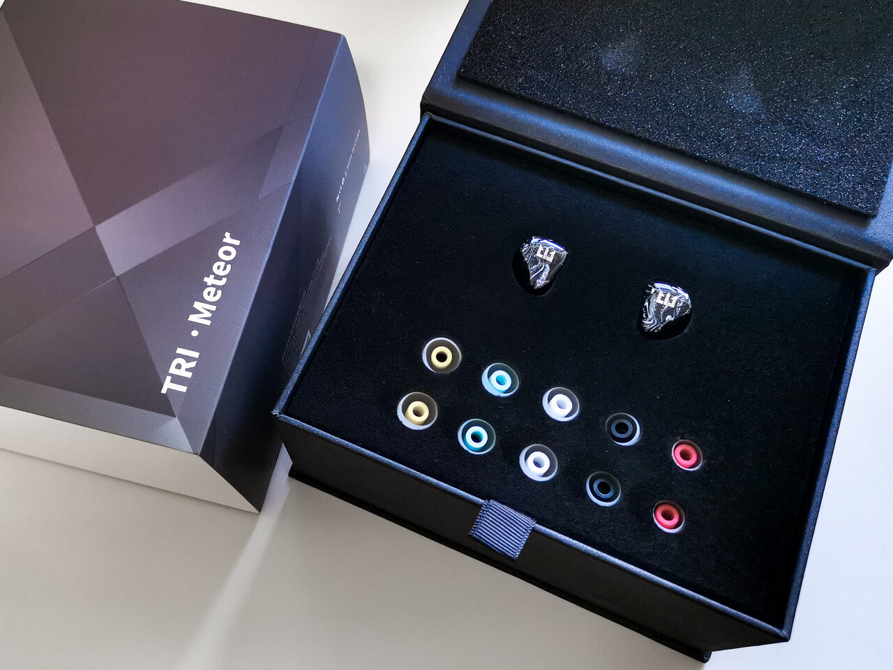 TRI Starsea Meteor セット 中華イヤホン TRI Starsea」 銀河をイメージさせる美しいシェルデザインとキレ