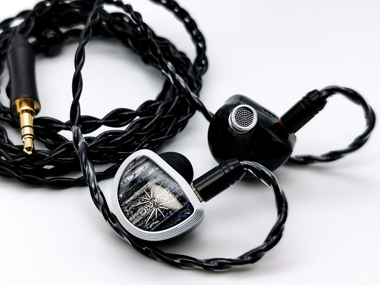 Kiwi Ears Aether イヤホン IEM 15.3mm平面磁気型 Kiwi Ears Aether」 最大級15.3mm平面駆動ドライバー搭載。環境