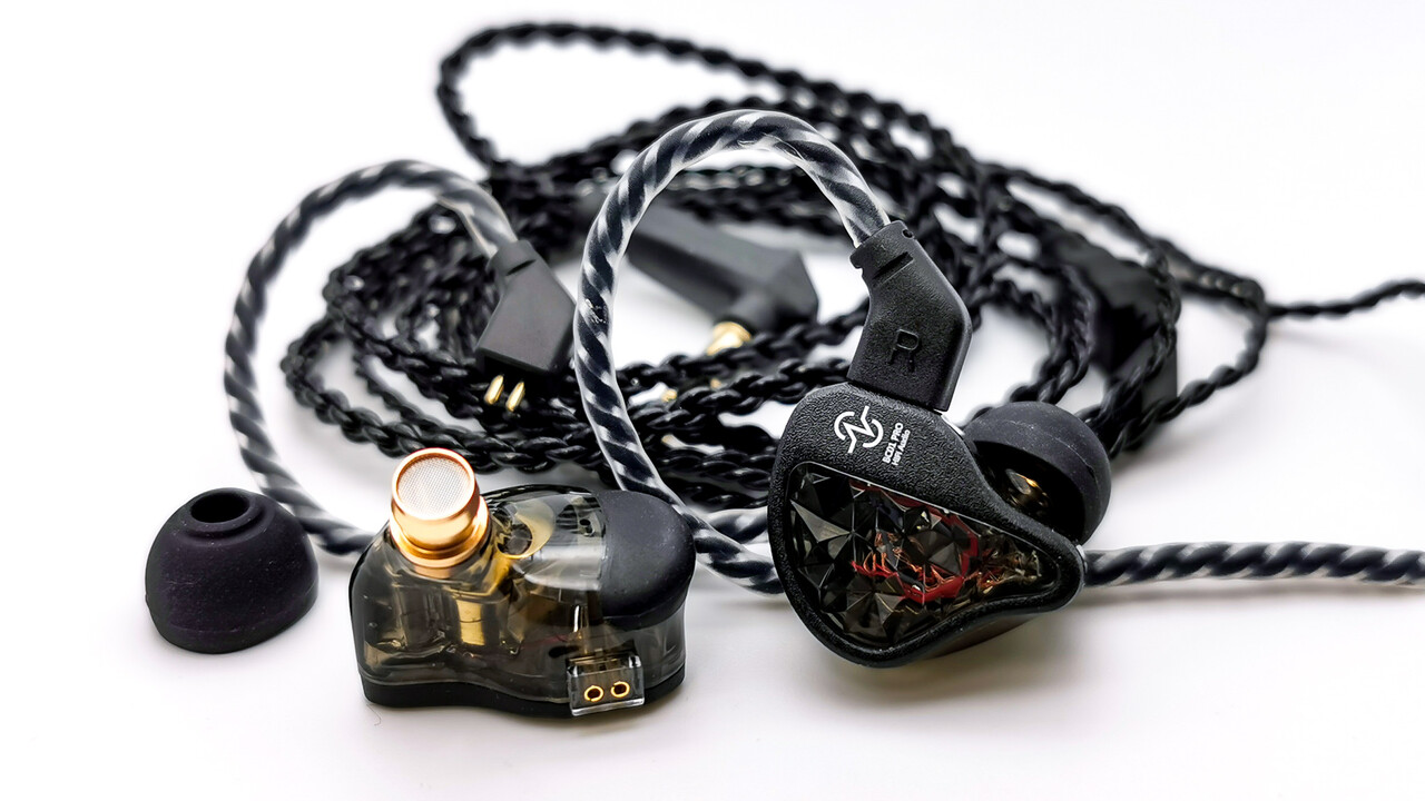 中華イヤホン14本