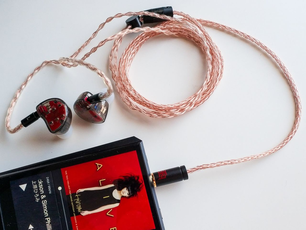 赤いリケーブル可能有線イヤホン Amazon | JIALAI JLDT3 単結晶銅 リケーブル 2.5mm 0.78 2ピン 2芯OCC