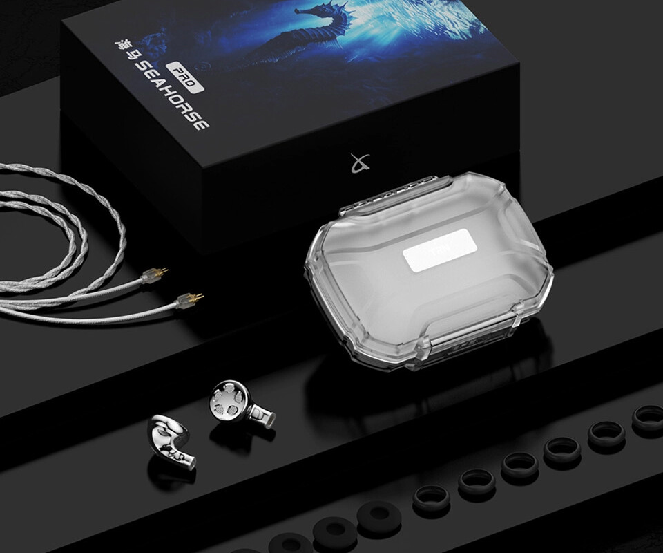 TRN Seahorse Pro」 流線型の金属ハウジングが美しく付属品も