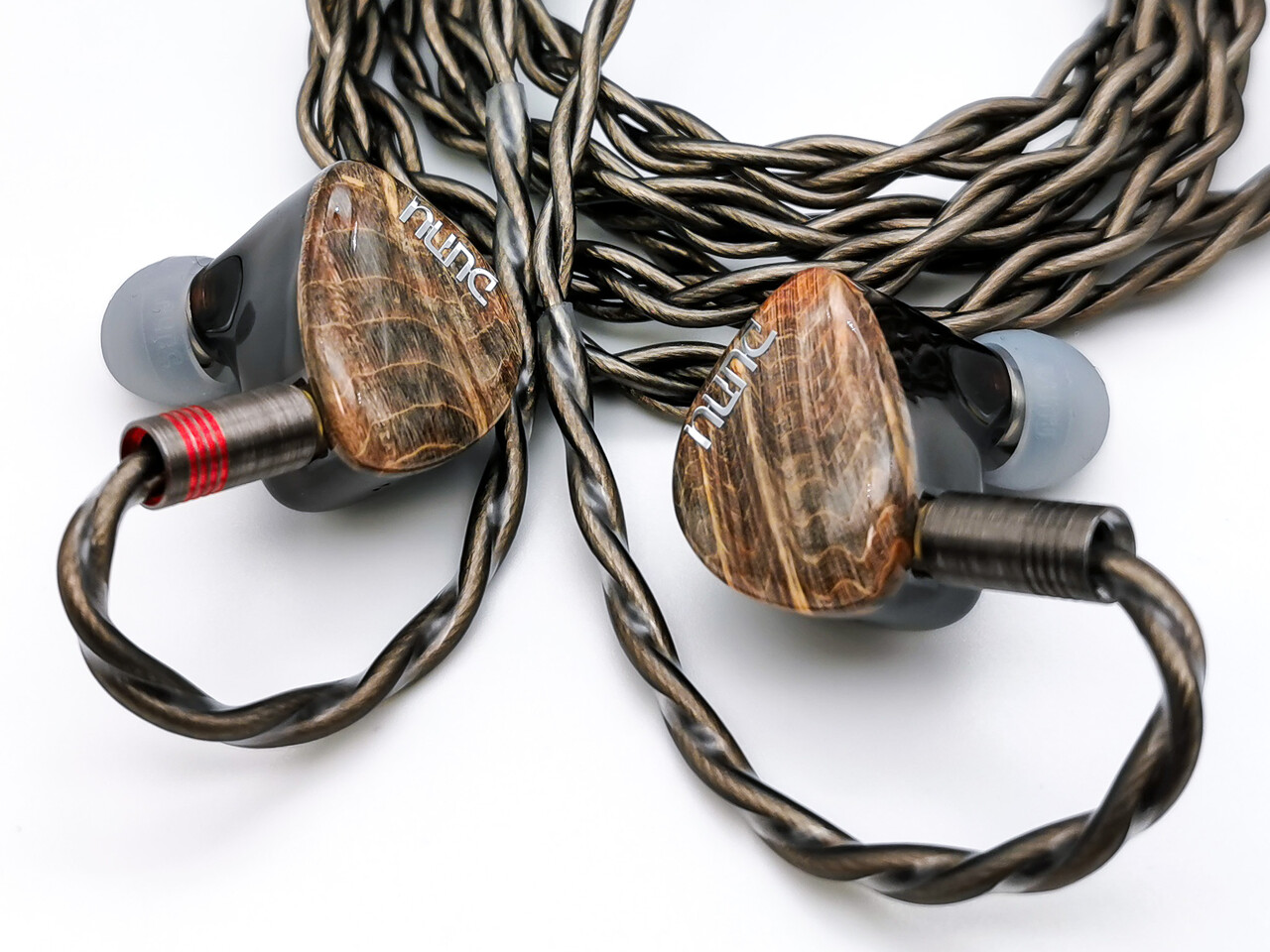 DUNU x Gizaudio DaVinci」 4BA+2DD構成で同クラス「いいとこ DUNU x Gizaudio DaVinci」 4BA+2DD構成で同クラス「いいとこ