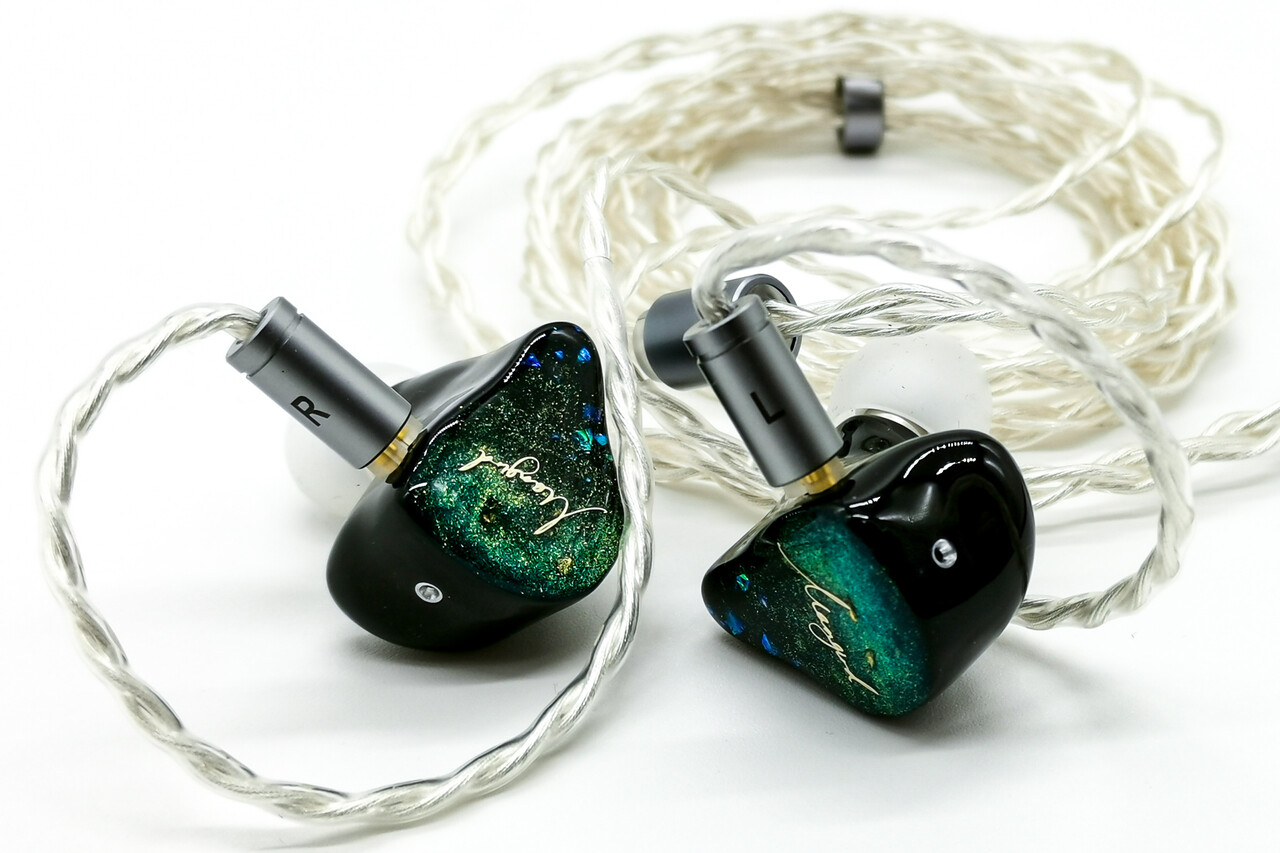 XENNS Mangird Top」 Knowles&Sonion製BAとベリリウムコートによる8BA+