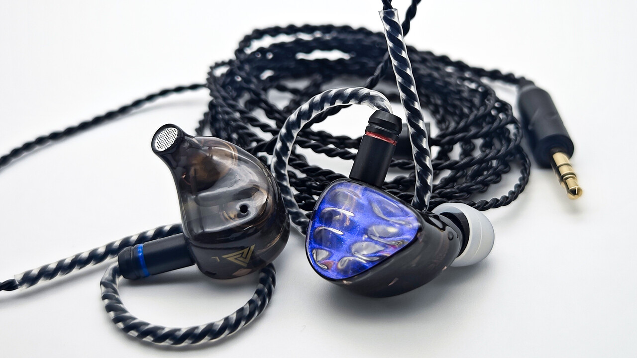 QKZ x HBB Hades」 9mm LCP振動板ドライバー×2基を並列配置