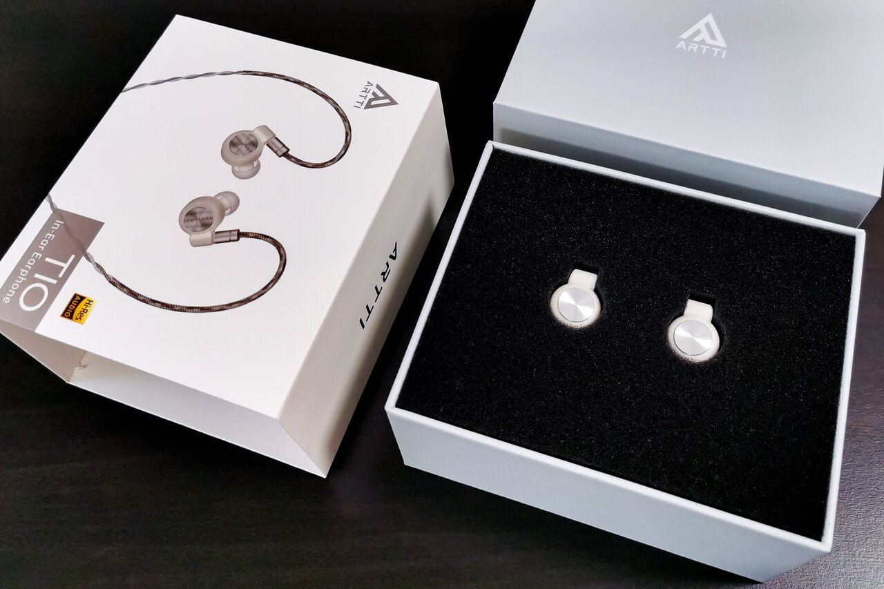 ARTTI T10」 14.2mm平面駆動ドライバー搭載。ニュートラルで質の