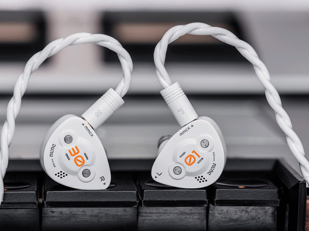 DUNU DK3001BD」 デザインを一新、4マイクロ平面+4BA+1DD構成でクール