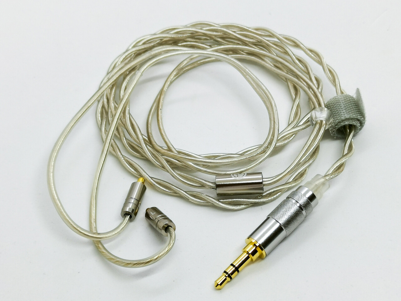 TIN HIFI T4」 全方位に洗練された明瞭サウンドが楽しめる、CNT