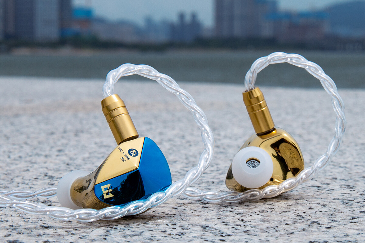 tri hbb kai 試聴したのみ超美品　イヤホン TRI x HBB KAI」 豪華な外観にDLC振動板ドライバー搭載。HBB氏