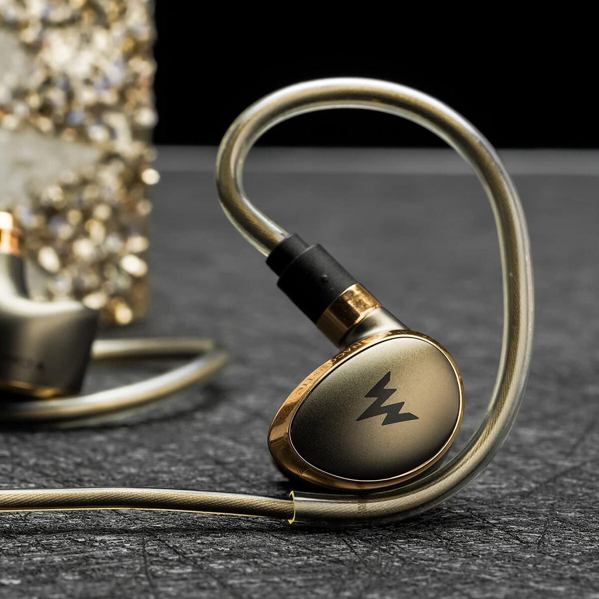 Whizzer Kylin HE10」 高級感のあるデザインにCNTドライバーによる