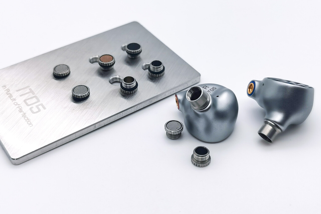 iBasso Audio IT05」 高級感のあるシェルデザインに独自技術の高 iBasso Audio IT05」 高級感のあるシェルデザインに独自技術の高