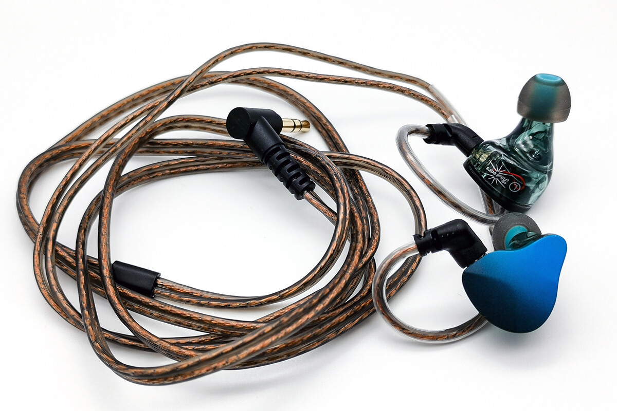 Kiwi Ears Dolce」 独自のLDP複合振動板を採用。適度にウォームかつ