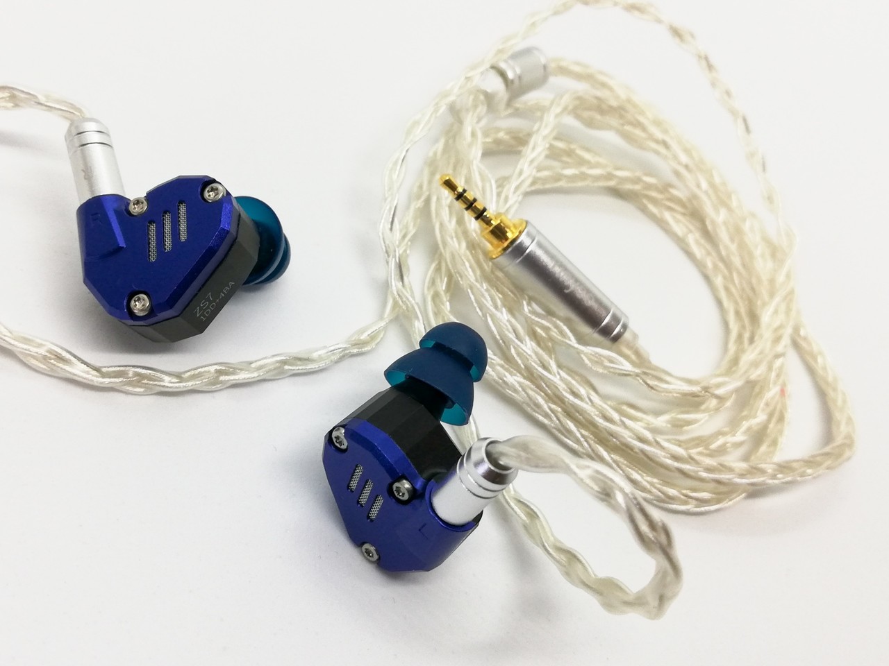 KZ AST 美品　中華イヤホン　リケーブル対応 KZ 『ZSTX』のリケーブルがしたいのでちょっとお勉強！ - Sat03 Labs