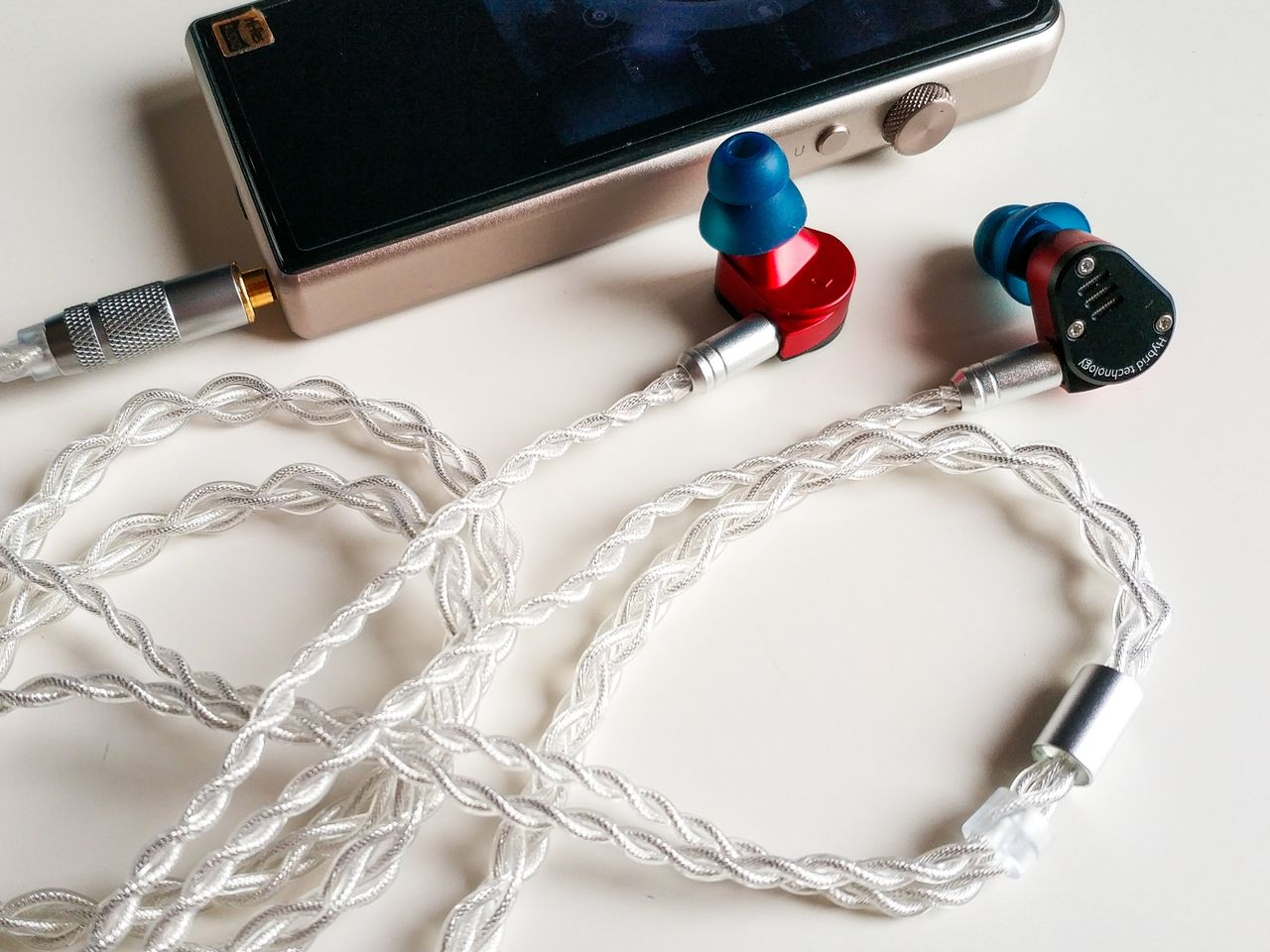 KZ ZSA」 コンパクトなデザインと馴染みやすいサウンドがうれしい、KZ