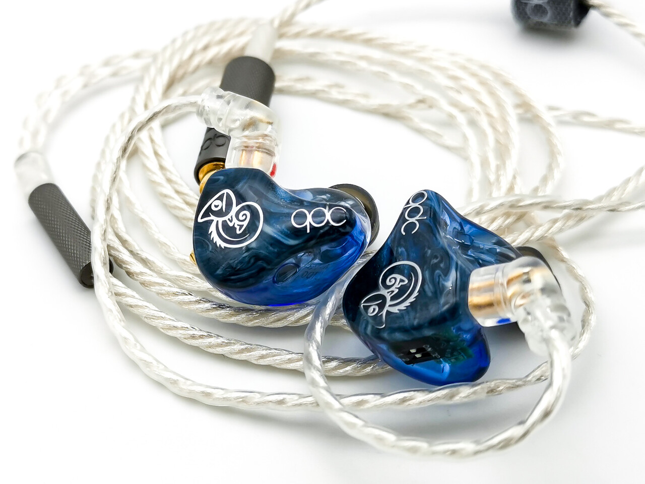 bisonicr keep walking. : 【棚からレビュー】 「qdc Anole V3II