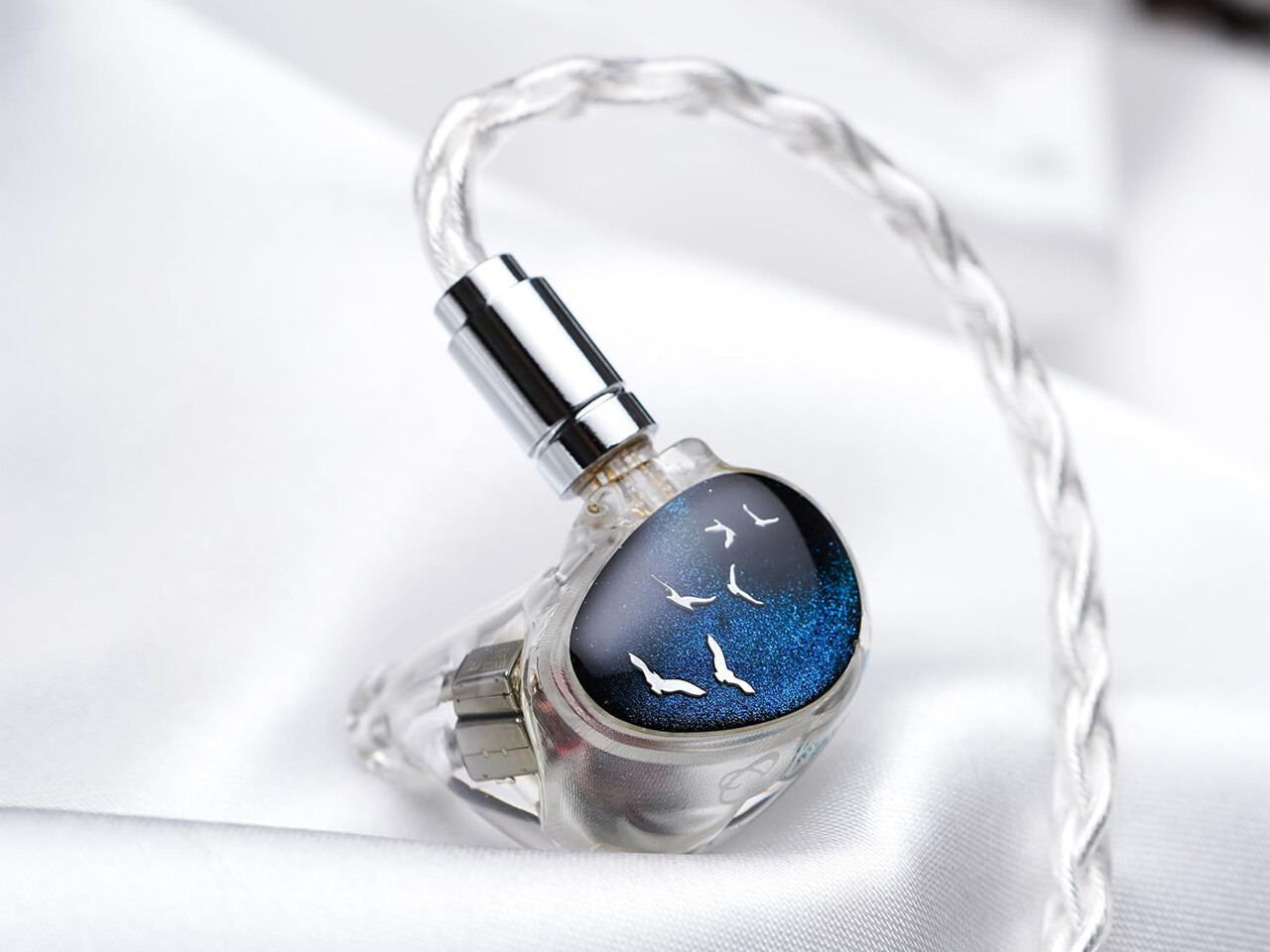 Kinera Celest PhoenixCall」 クリアシェルに独特な1DD+2BA+2FPD Kinera Celest PhoenixCall」 クリアシェルに独特な1DD+2BA+2FPD