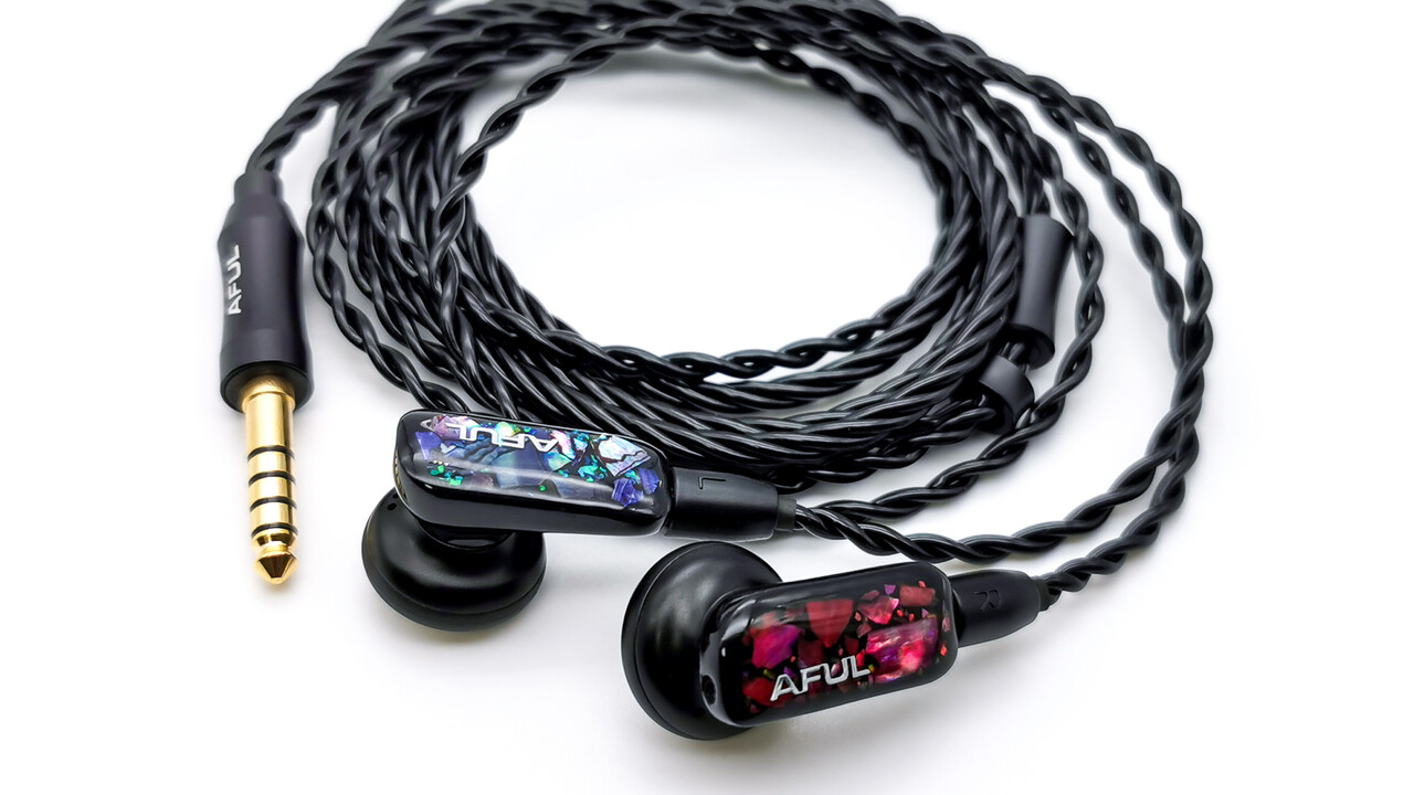 AFUL PolarNight」 イントラコンカ型の枠を超えたデザイン性の AFUL PolarNight」 イントラコンカ型の枠を超えたデザイン性の