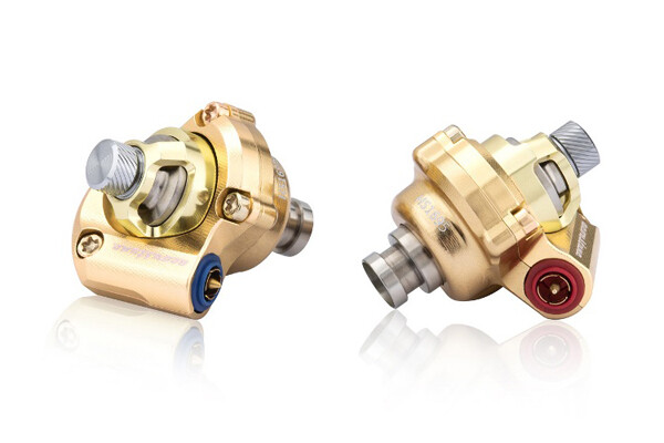 t*a様 acoustune HS1695TI 有線イヤホン 予備ケーブル2本付 Acoustune 「HS1695TI Gold」 とにかくゴールドデザインが素敵で