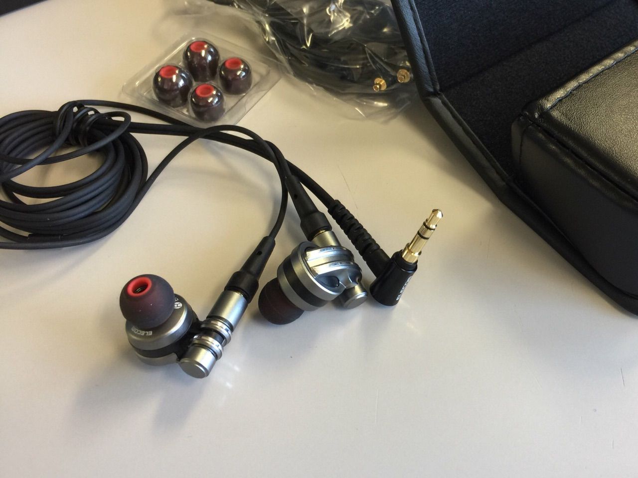 レビュー】エレコム「EHP-SH1000SV」士郎正宗コラボ・高音質 レビュー】エレコム「EHP-SH1000SV」士郎正宗コラボ・高音質
