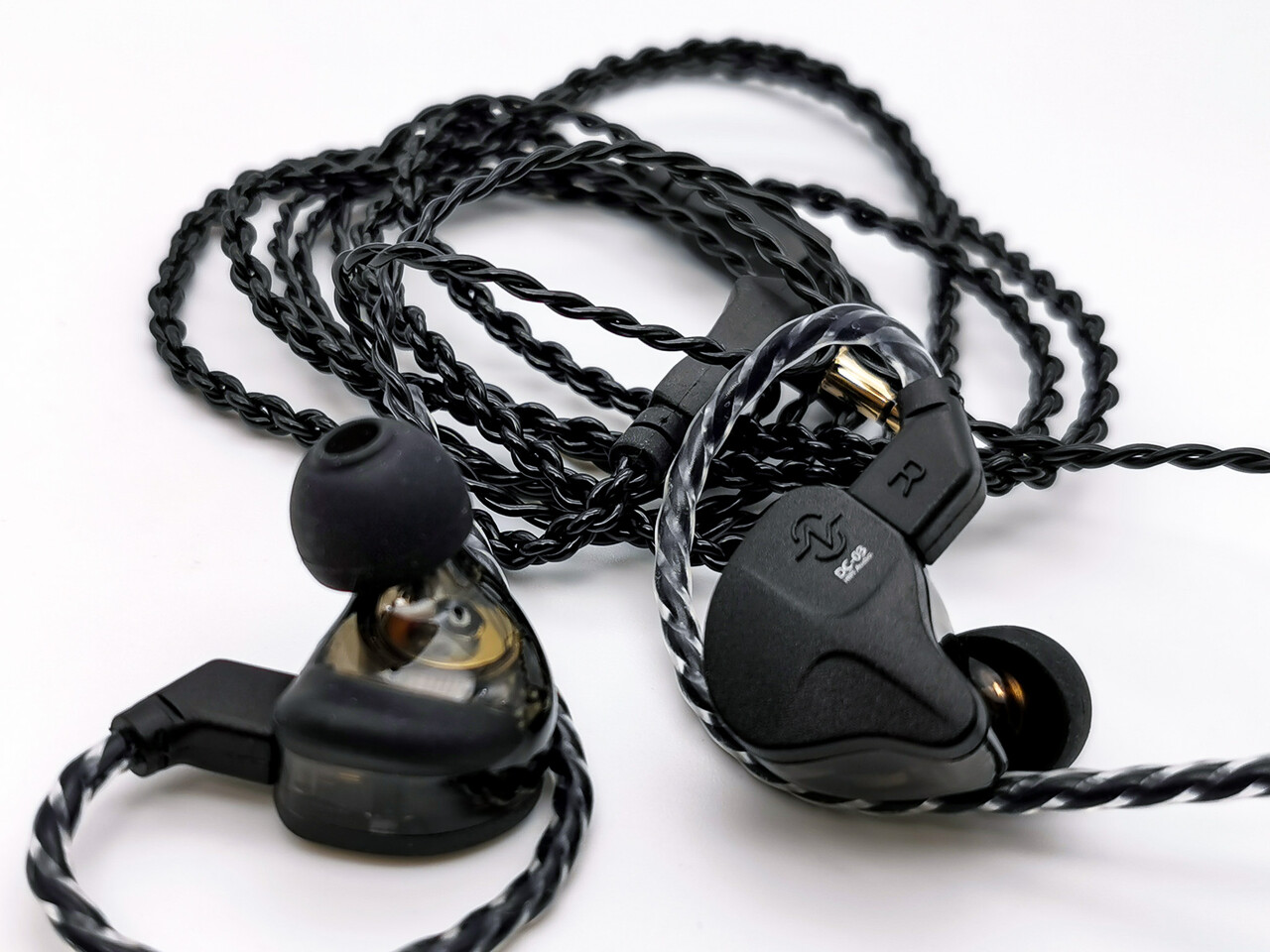 CCZ DC03 Sonata」 心地よい低域と鮮やかなボーカル域。様々な用途で