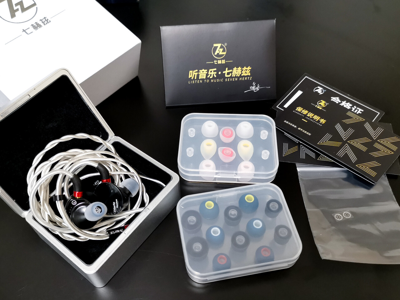 7Hz Timeless」 14.2mm 平面駆動ドライバー搭載。再生環境は選ぶ