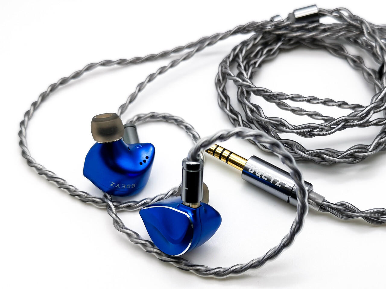 BQEYZ × Angelears Winter Ultra」 骨伝導+12mmDDハイブリッドで BQEYZ × Angelears Winter Ultra」 骨伝導+12mmDDハイブリッドで