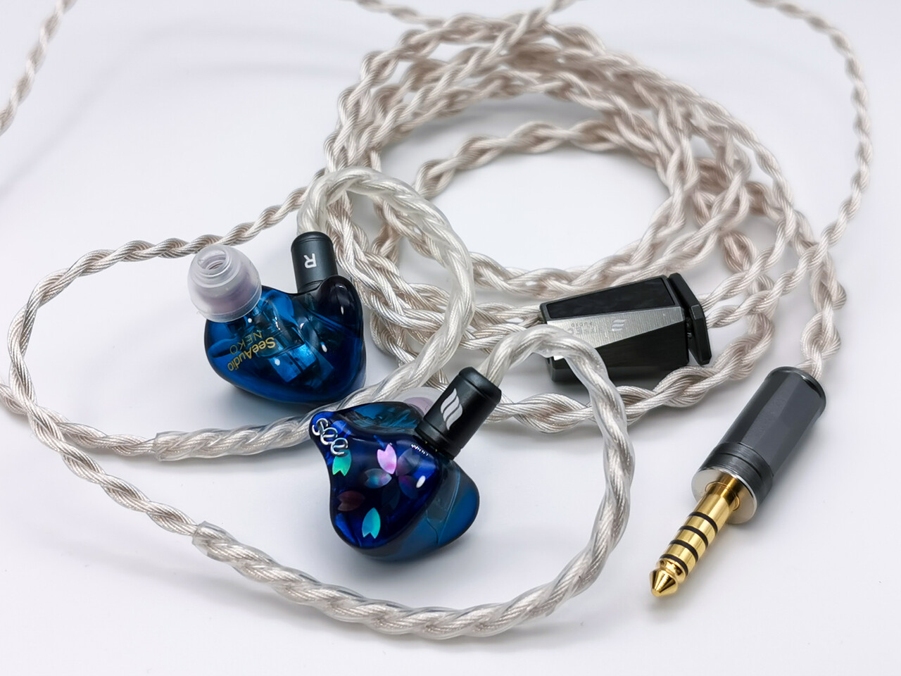 SeeAudio Neko (Int'l version)」 6BA構成&高品質ケーブル採用 SeeAudio Neko (Int'l version)」 6BA構成&高品質ケーブル採用