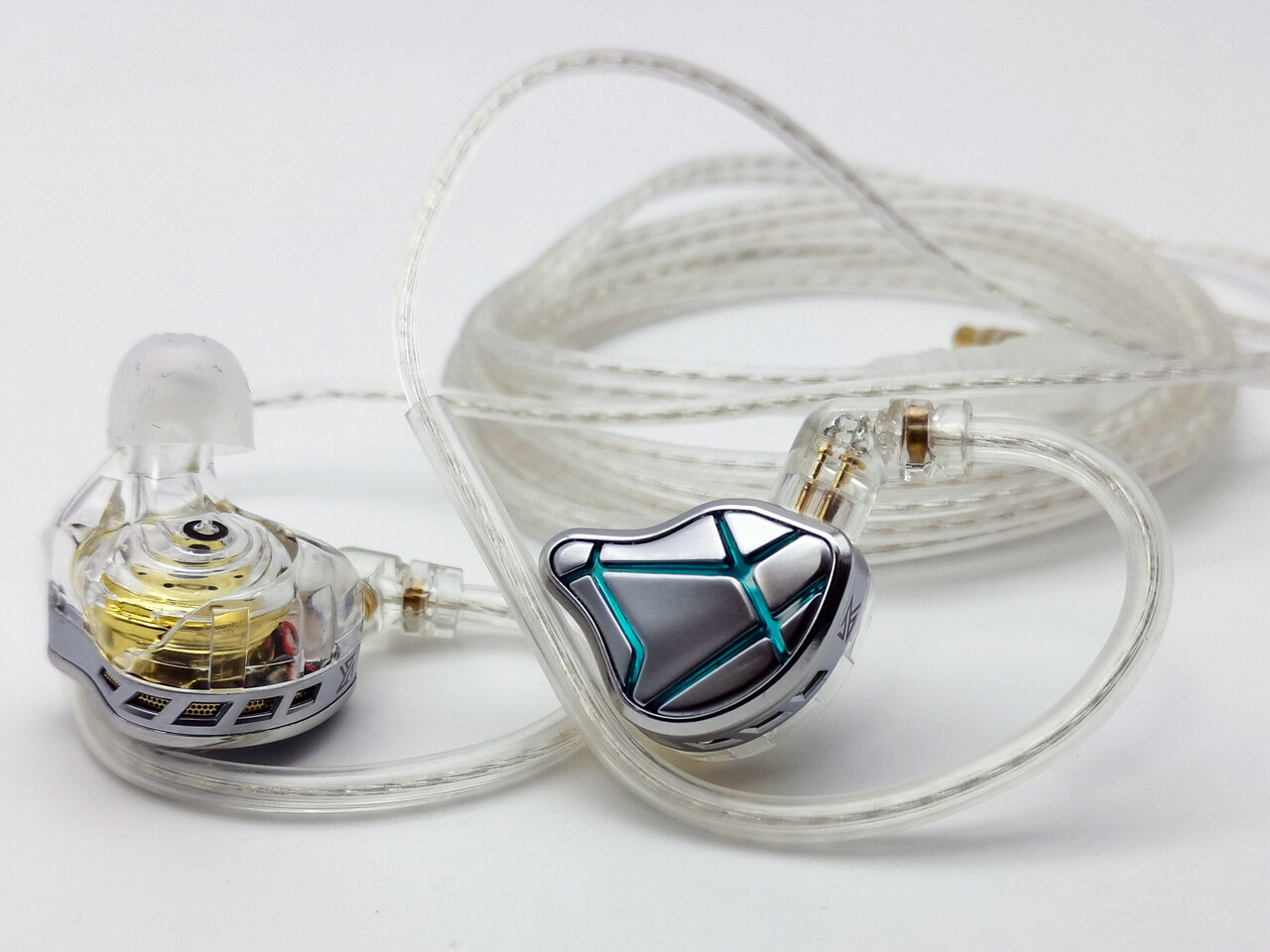 KZ ESX」 12mm 極薄液晶振動板ダイナミックドライバー搭載。印象