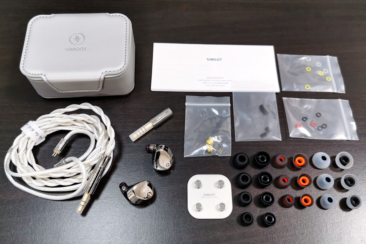 SIMGOT ET142」 12.1mm平面+多層PZTハイブリッド。同社らしい音作りに4