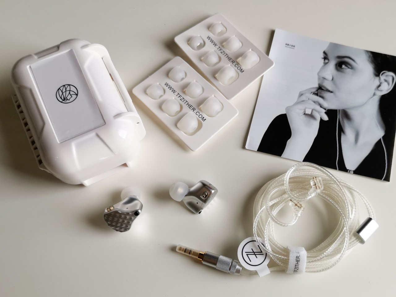 TFZ SERIES 7」 4BA+1DDの同社初ハイブリッド仕様によるパワフル