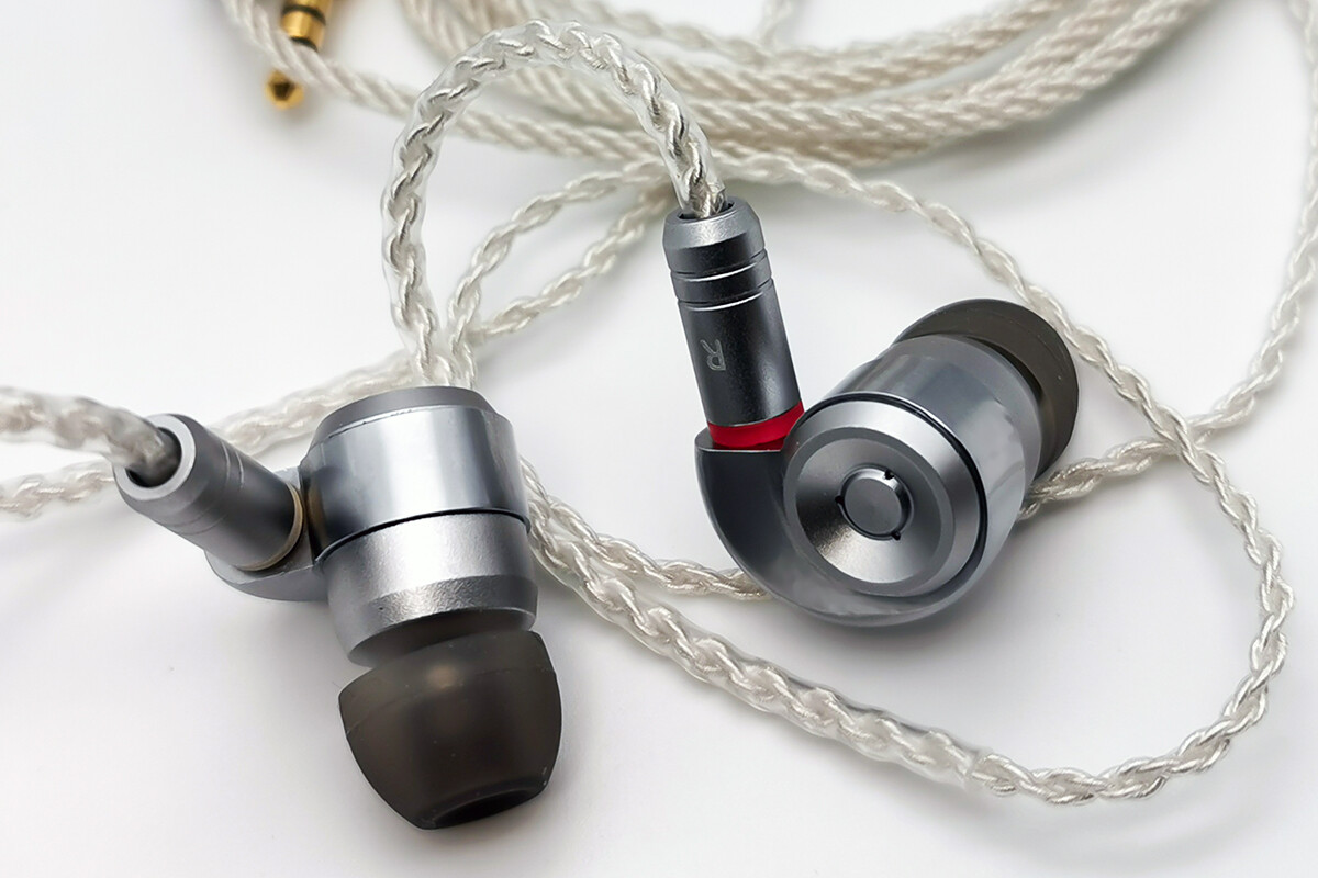 シーンドライヴ、ライトニング　拡張Foil　バンドル限定 TINHIFI T2 MKII」 伝統的「T2」ラインで2DD構成が復活