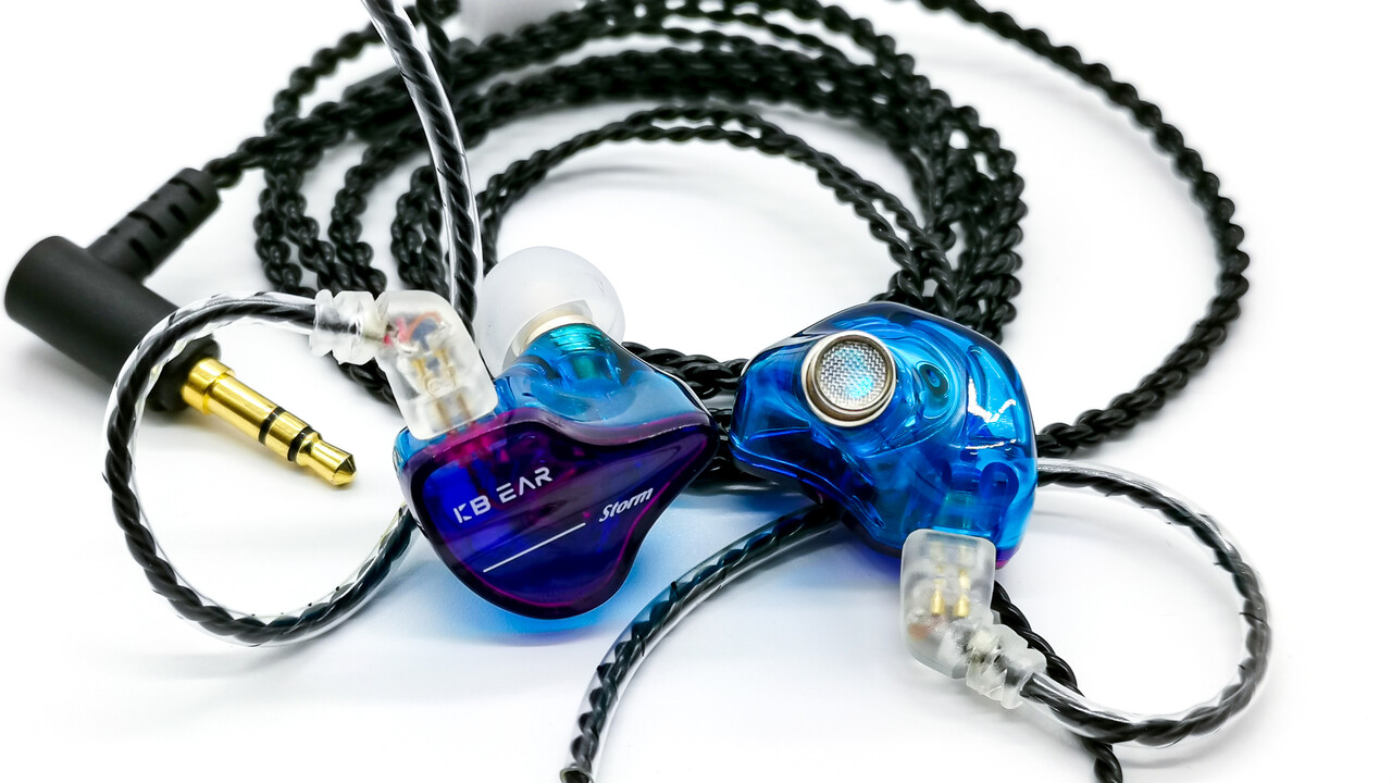 KBEAR Storm」 2千円台でPU+PEEK複合振動板を採用。バランスが良く臨場