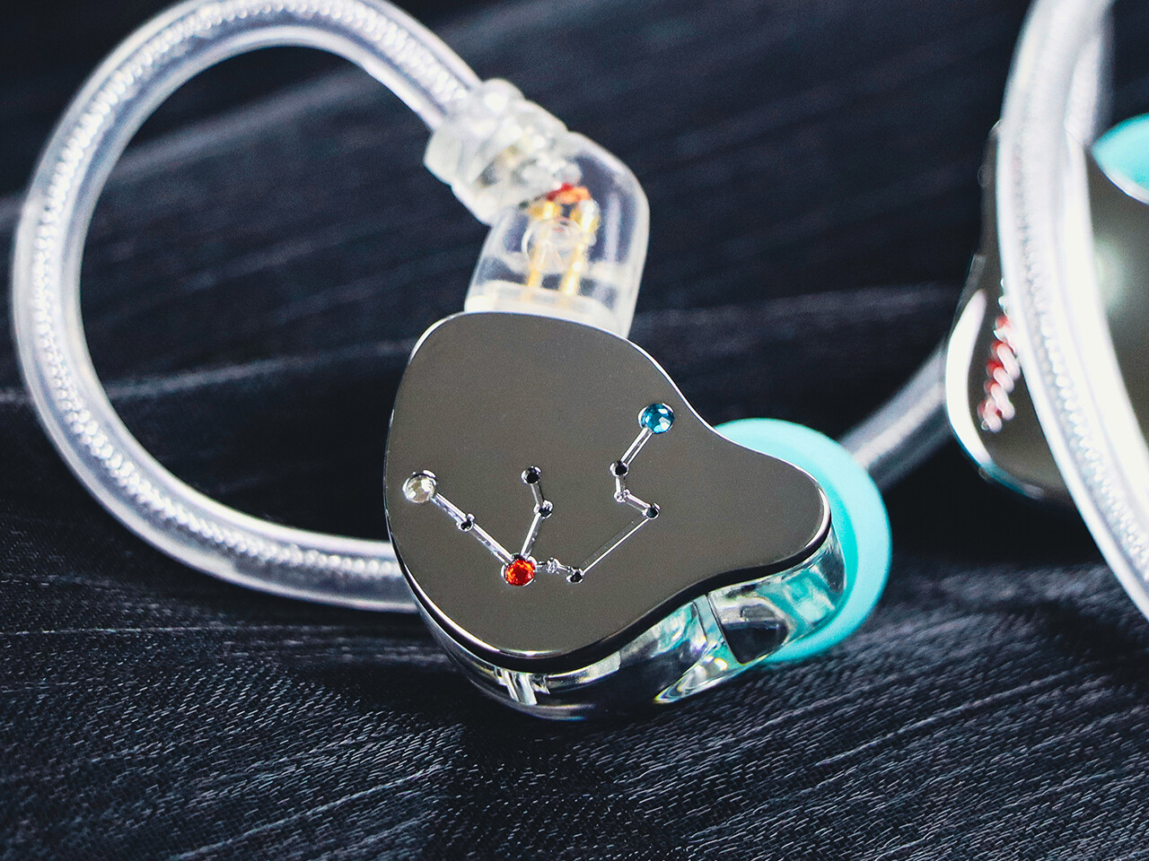 SUPERTFZ AQUARIUS」 最適化した高性能ドライバーを搭載。明瞭で