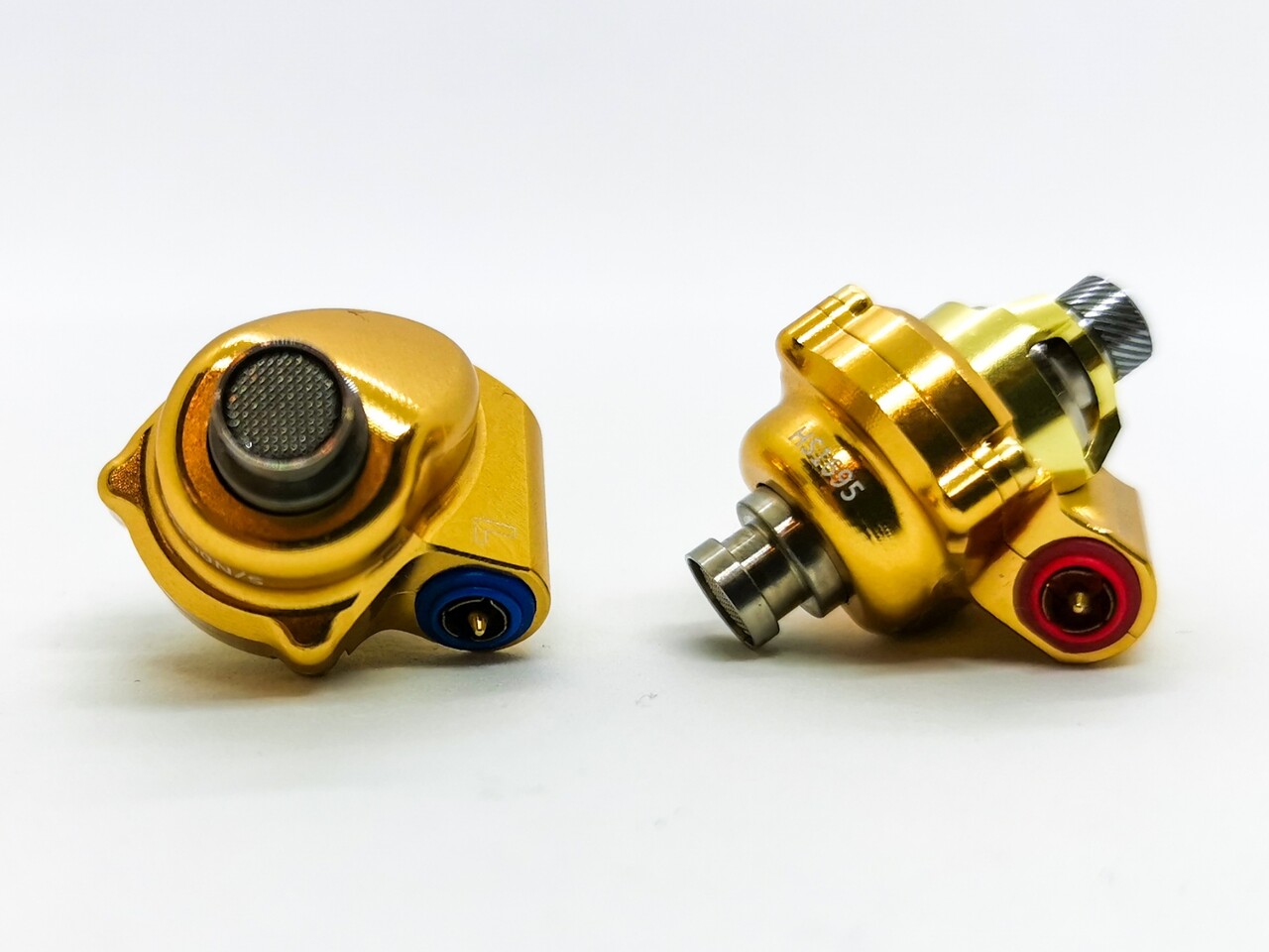 Acoustune 「HS1695TI Gold」 とにかくゴールドデザインが素敵で Acoustune 「HS1695TI Gold」 とにかくゴールドデザインが素敵で