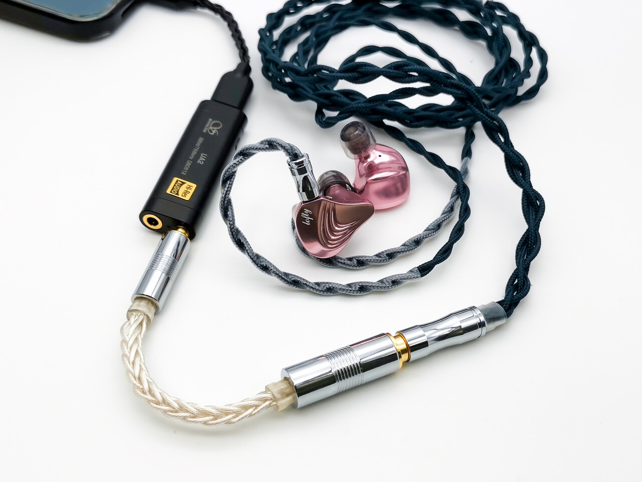 JSHiFi-ZHX」 高品質ケーブル採用で低価格ながら安定した接続が JSHiFi-ZHX」 高品質ケーブル採用で低価格ながら安定した接続が