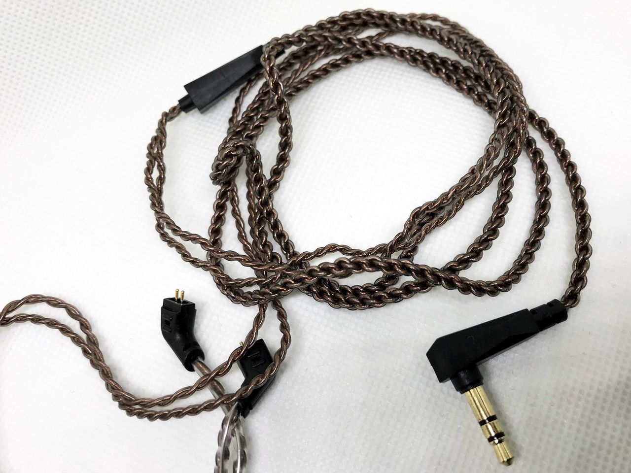 KZ ZS10」 レッドとブルーも届いたのでさらに魅力を深掘りしてみ