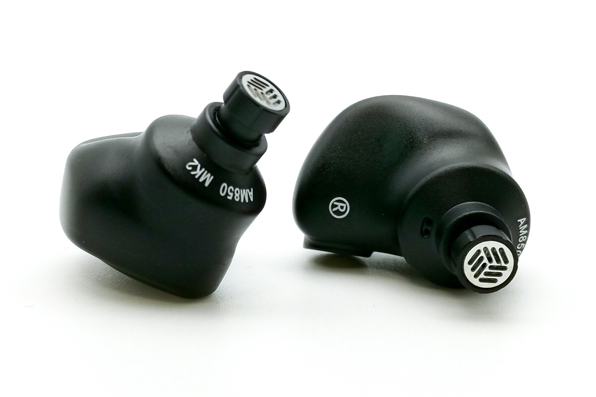 astrotec AM850 MK2 LCP素材イヤホン Astrotec AM850 MK2 (JP Edition)」 技術を結集した内部構造と