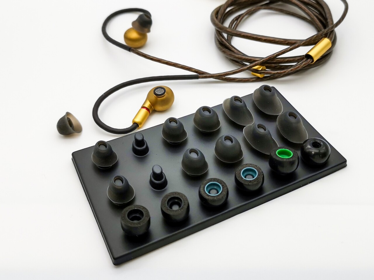 IKKO Musikv OH7」 底から来る低域と艶があり伸びやかな中高域 IKKO Musikv OH7」 底から来る低域と艶があり伸びやかな中高域