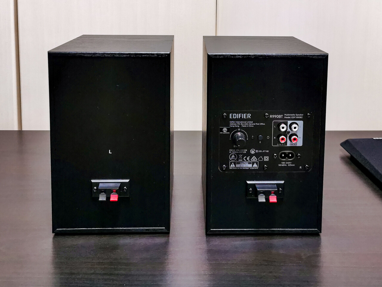 EDIFIER R990BT」 RCA×2＋Bluetooth5.4対応、リビングでも