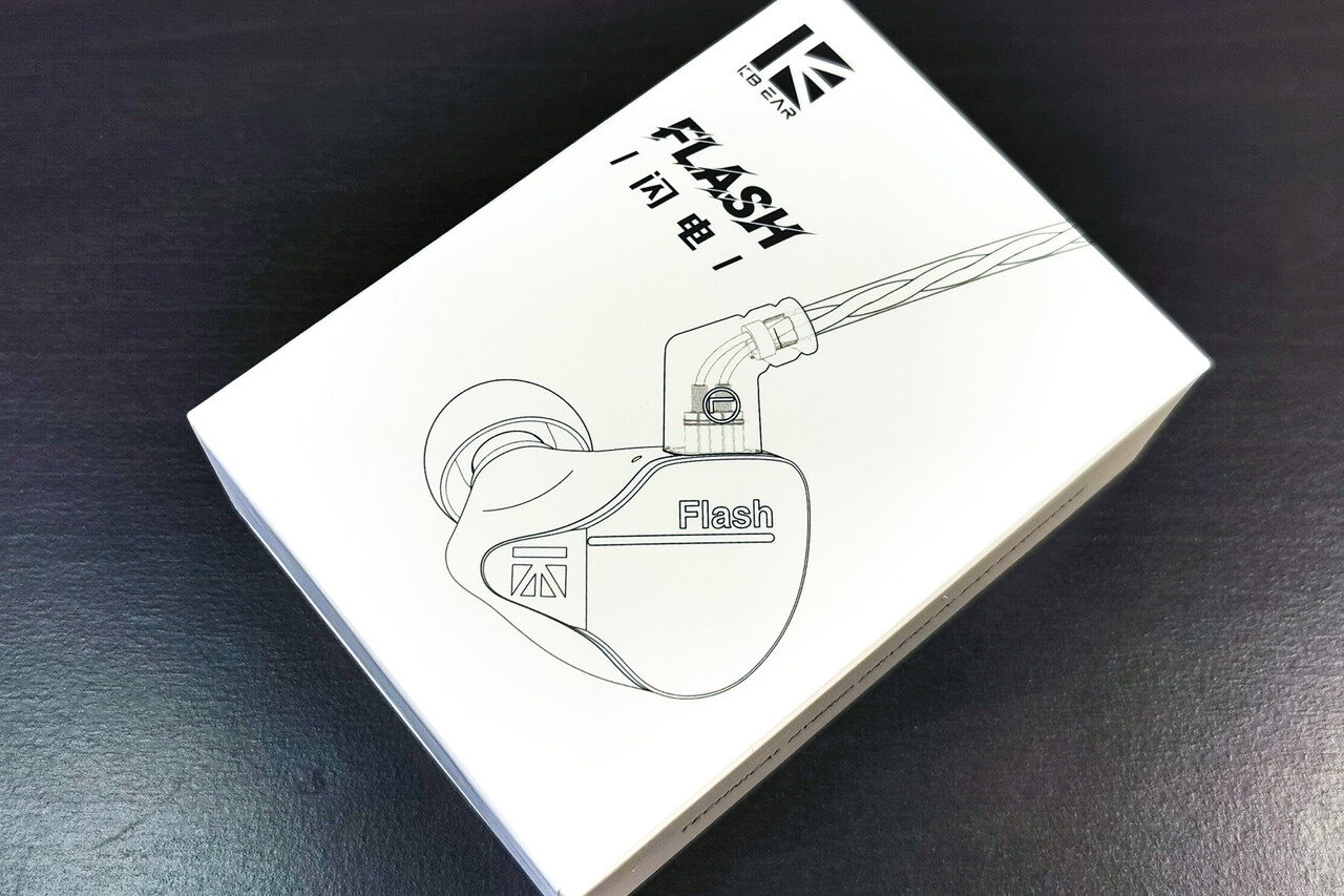 KBEAR Flash」 クールなデザインにPU+PEEK振動板ドライバー搭載の