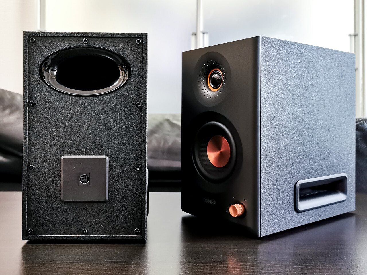 EDIFIER MR5」 3Way仕様により高解像度でパワフルなサウンド。豊富な