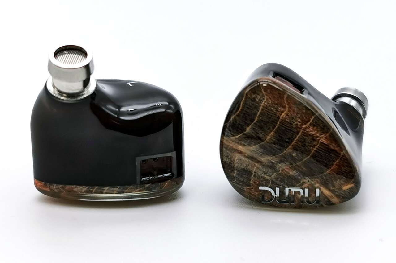 DUNU x Gizaudio DaVinci」 4BA+2DD構成で同クラス「いいとこ DUNU x Gizaudio DaVinci」 4BA+2DD構成で同クラス「いいとこ